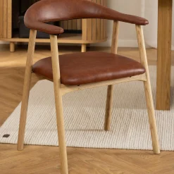 Addi Esszimmerstuhl mit Armlehne in PU Retro Brandy 691B FR, Untergestell Eiche