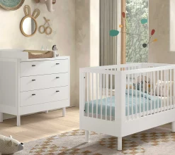 Babyzimmer Forrest: Babybett 60x120cm, Kommode mit Windelregal - Weißbuche