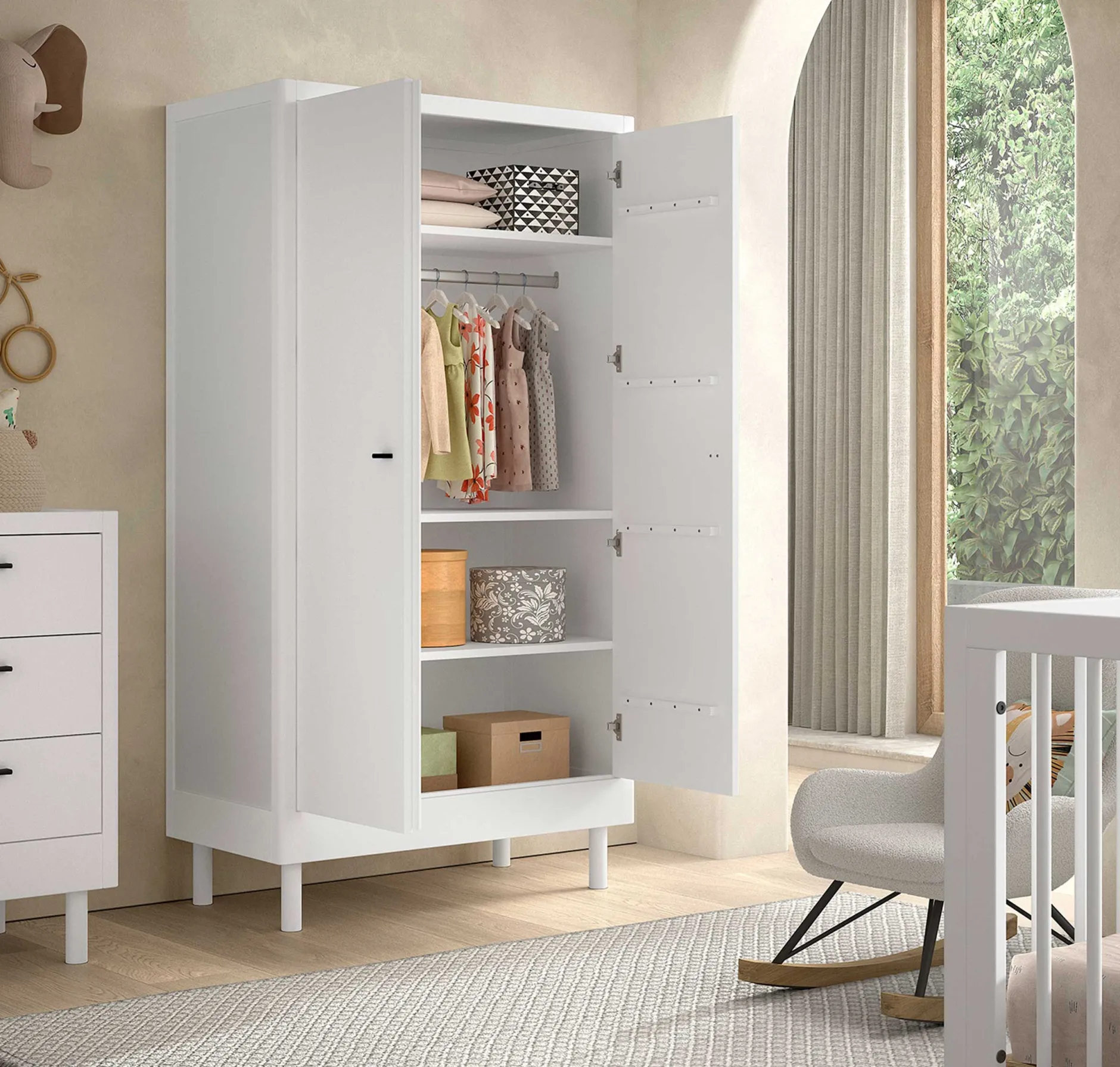 Babyzimmer Forrest: Babybett 60x120cm, Kommode mit Windelregal, Kleiderschrank - Weißbuche