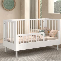Babyzimmer Forrest: Babybett 70x140cm, Wickeltisch, Kleiderschrank - Weißbuche
