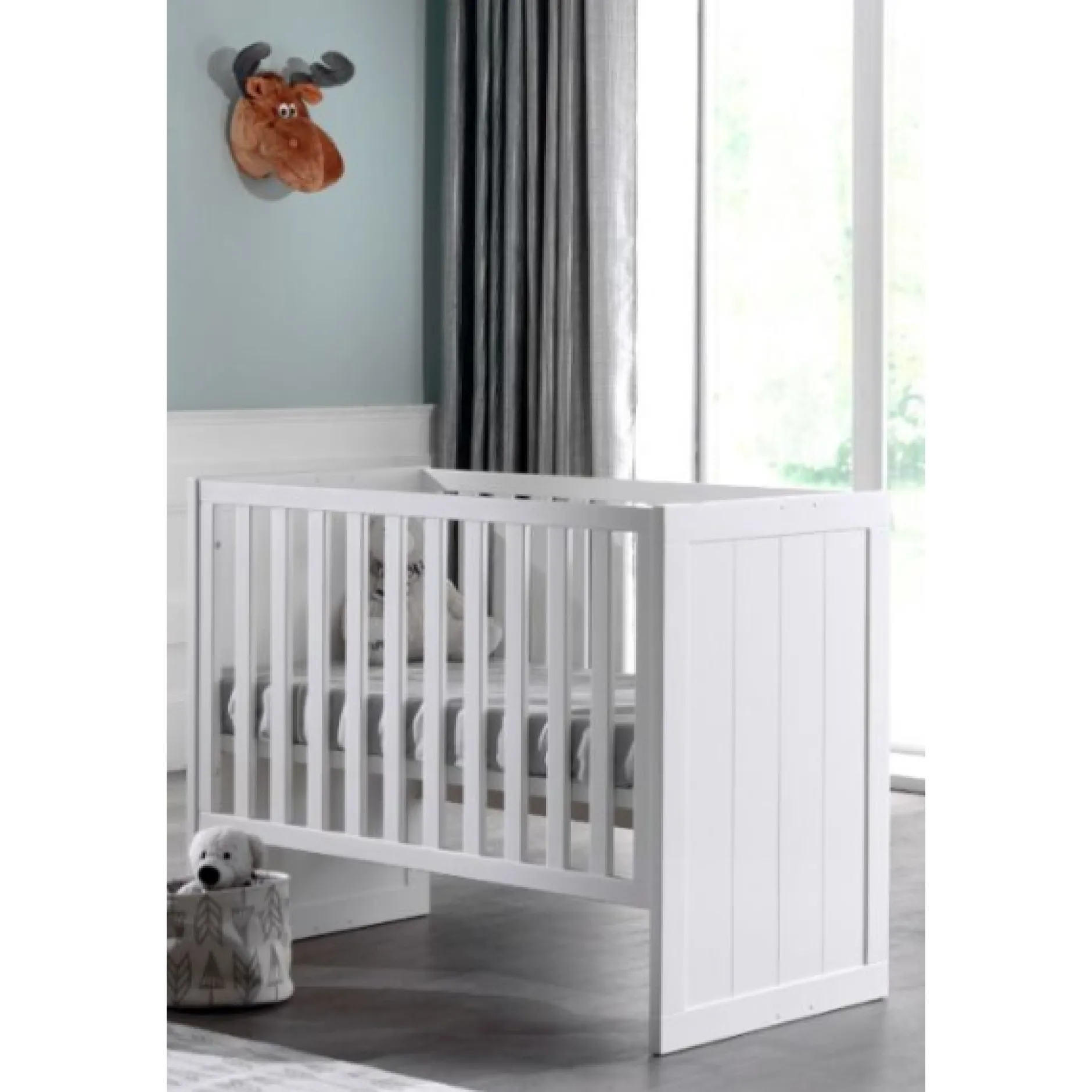 Babyzimmer-Set Billy - Dreitüriger Kleiderschrank, Kommode, Wickeltisch und Babybett - MDF/Weiß