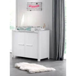 Babyzimmer-Set Billy - Dreitüriger Kleiderschrank, Kommode, Wickeltisch und Babybett - MDF/Weiß