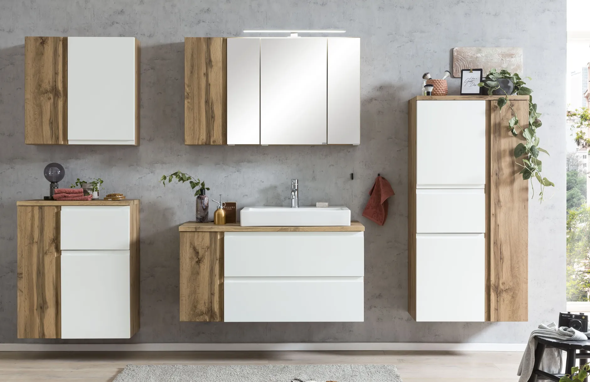 Badezimmerset Varese | Waschtisch und Spiegelschrank mit Beleuchtung | Wotan Eiche weißes Design