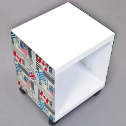 Beistelltisch Flagcube auf Rädern