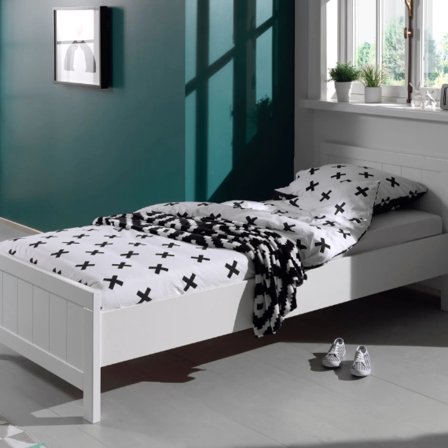 Bett 90x200 cm (inkl. Lattenrost) und Nachttisch Erik-weiß