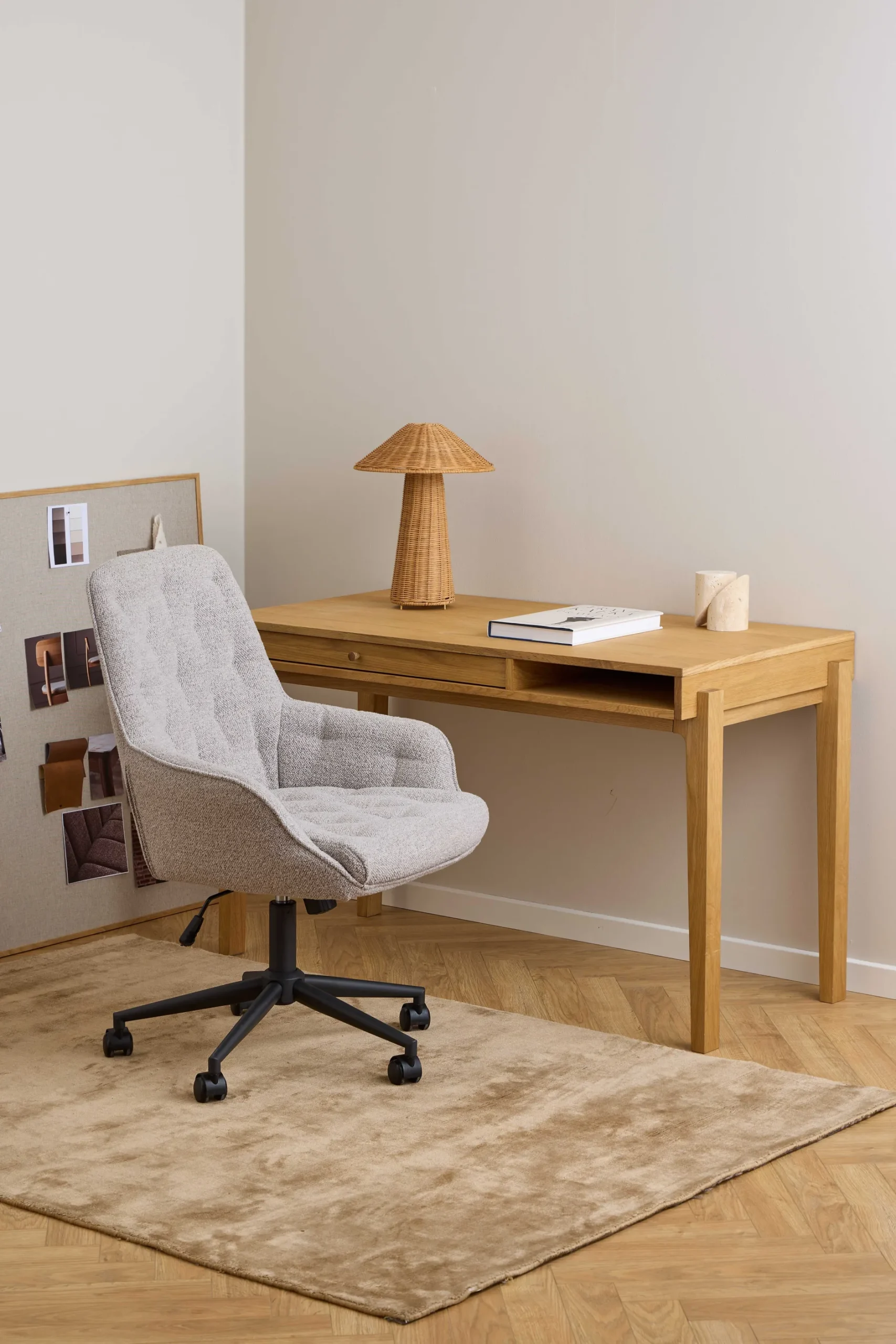 Bürostuhl Erik - 60x67x105cm - verstellbar - beige Stoff