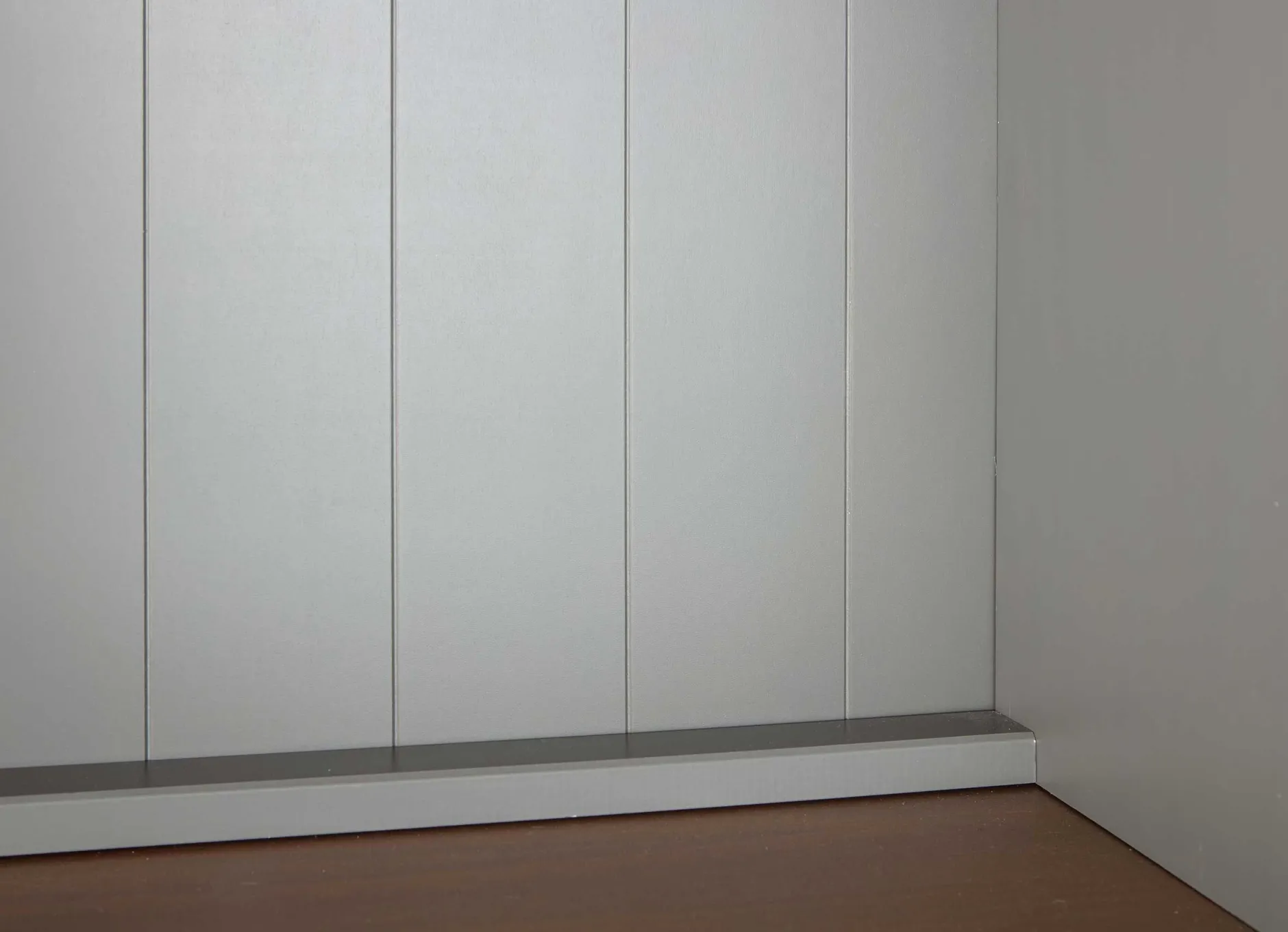 Buffetschrank Cerci 90cm mit 4 Türen und 2 Schubladen - grau