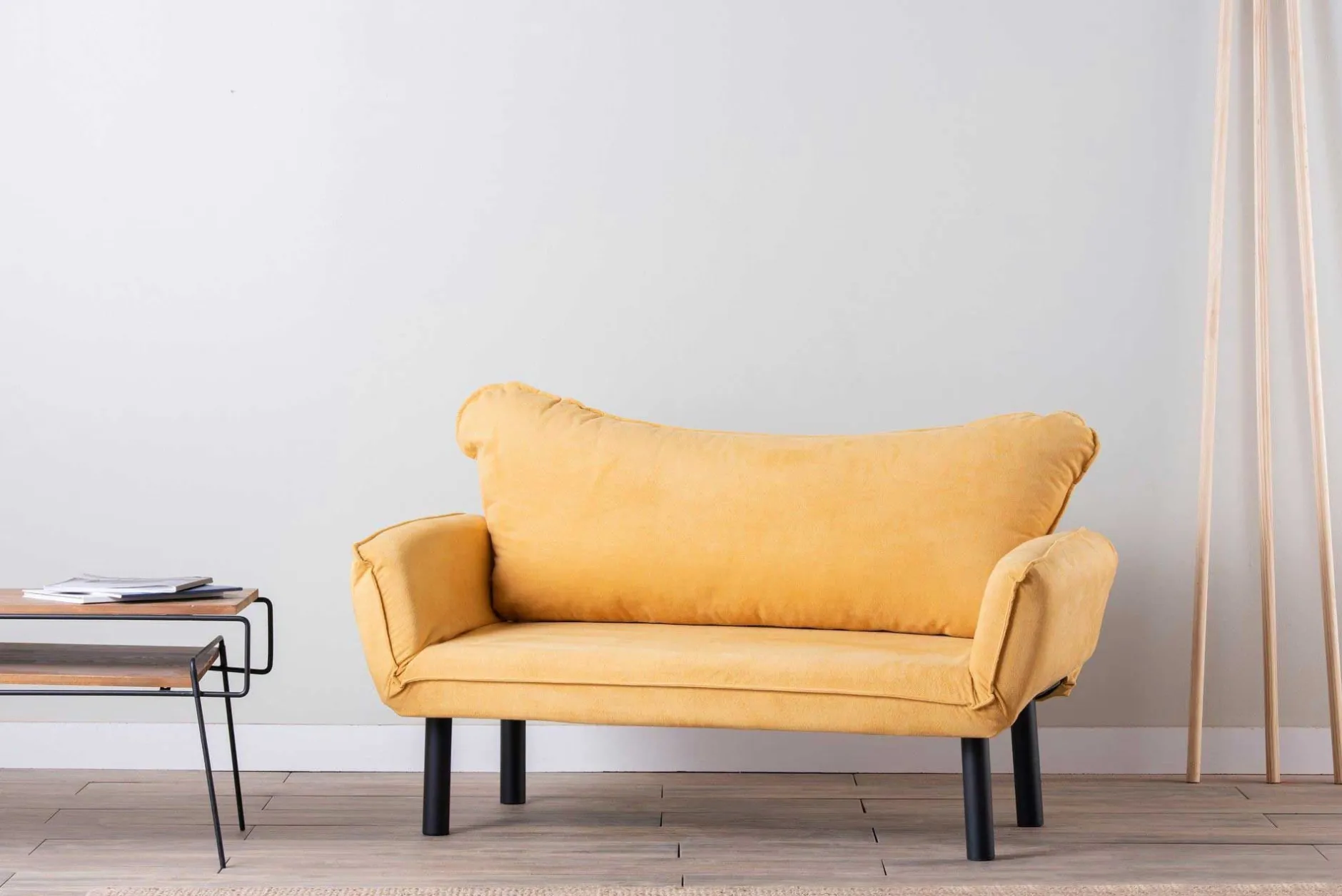 Chatto 2-Sitzer-Schlafsofa | Metallrahmen | Senfgelb