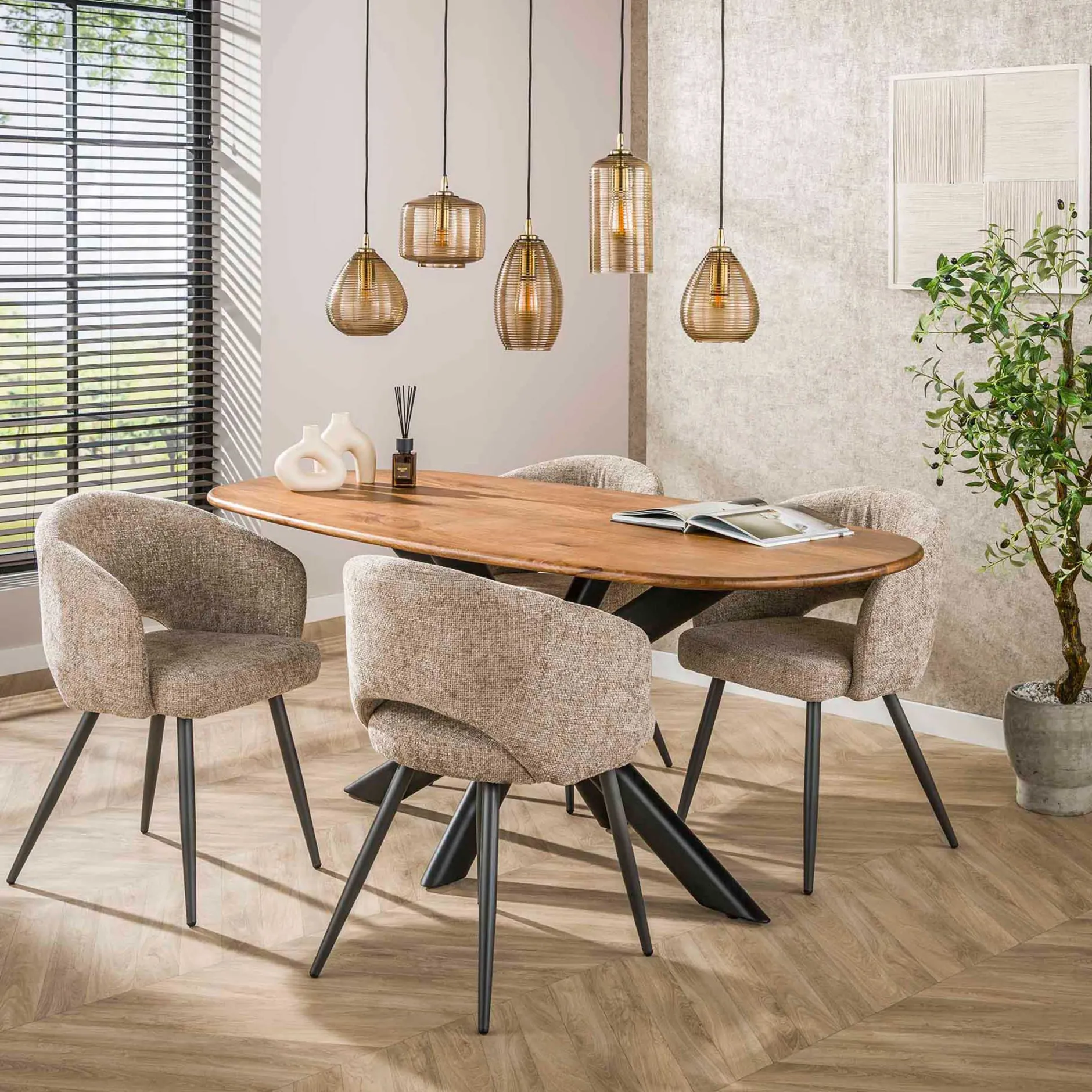 Cliff Oval Tube 180 cm Esstisch (Sand)