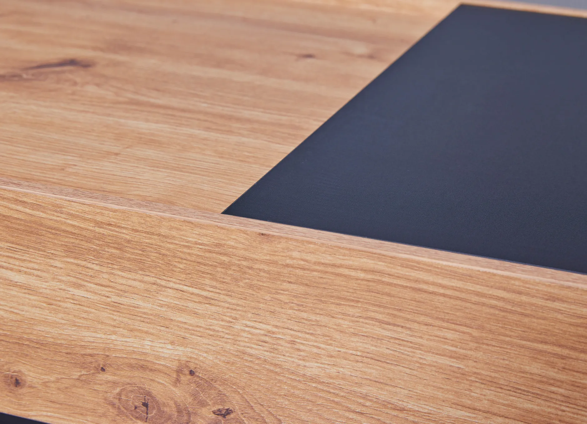 Couchtisch Filora | 110 x 50 x 40 cm | 2 Ablagefächer | Farbe: Eiche