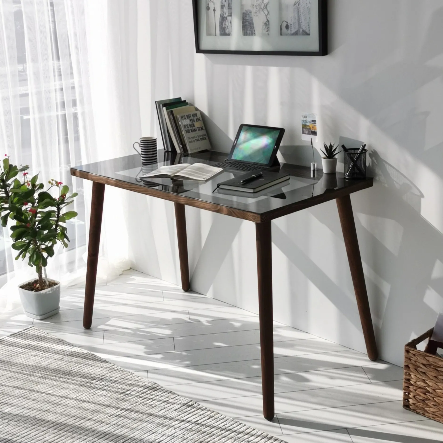 Cozy Schreibtisch | Korpus aus Buchenholz | Walnuss