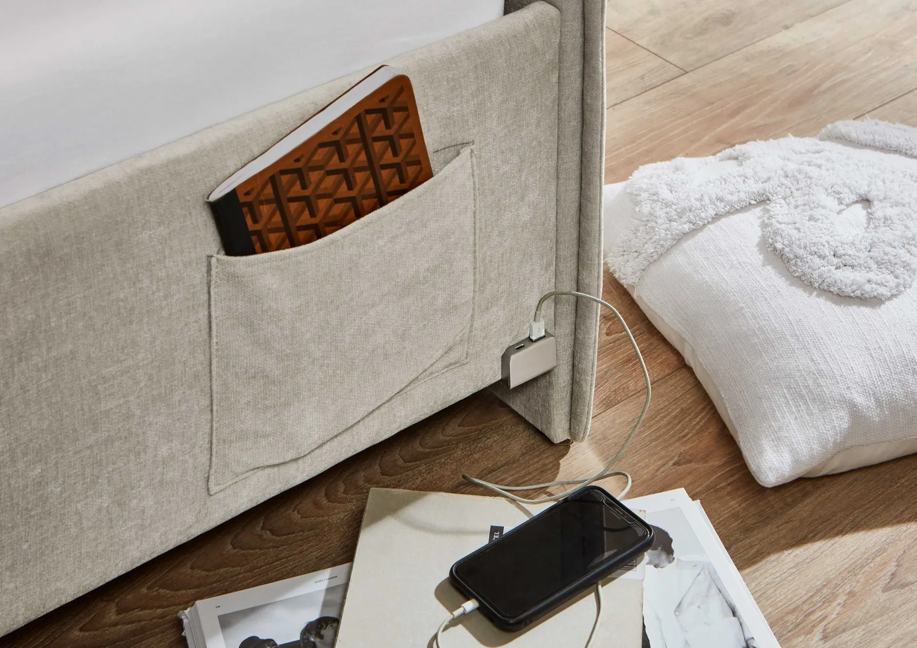 Doppelbett Ollie | Mit Rückenlehne | 140 x 200 cm | Beige Design