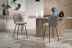 Drehbarer Barhocker Lara | 48 x 56 x 103 cm | Sandfarbenes Design