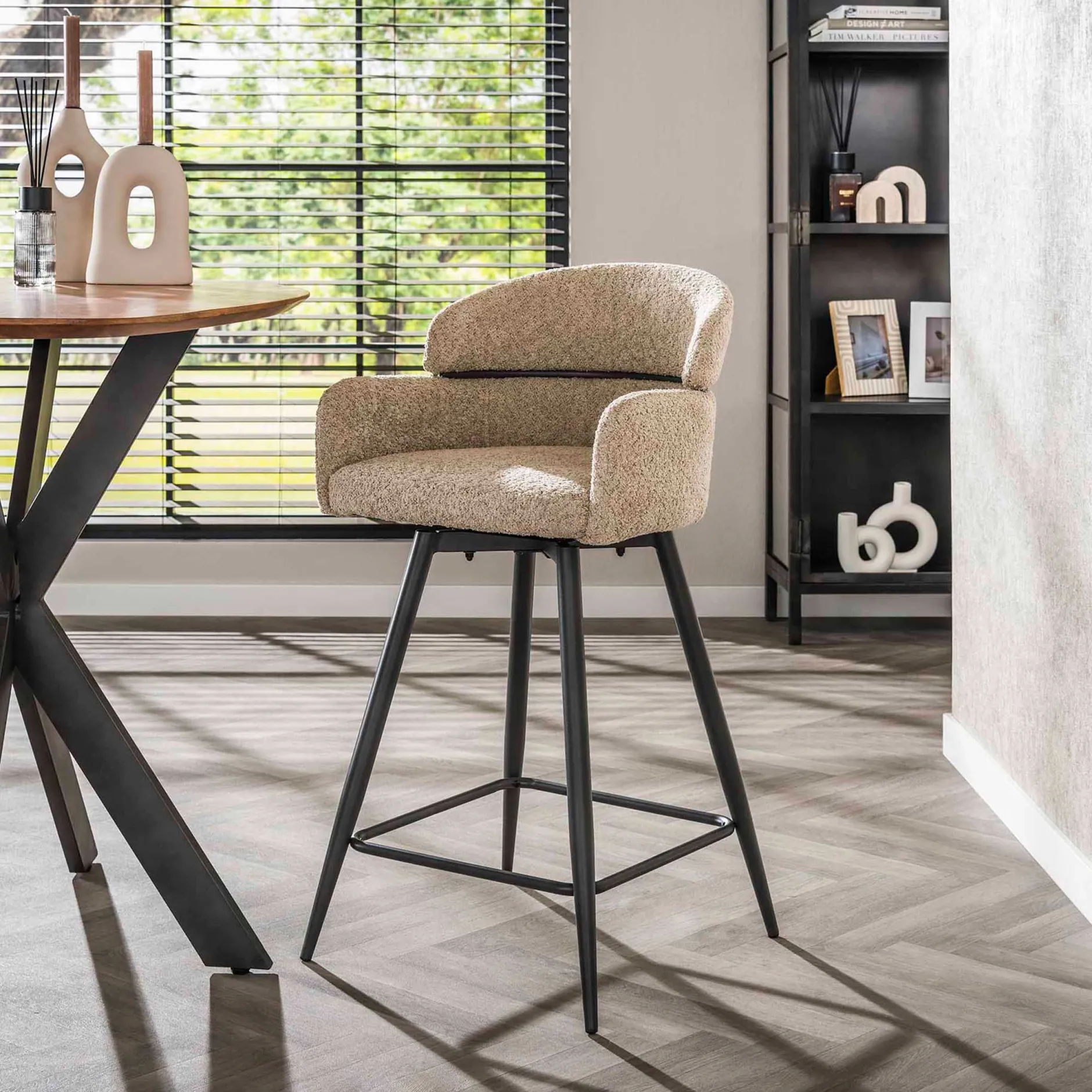 Drehbarer Barhocker Rachida - 50x54x95cm - beige Bouclé-Stoff
