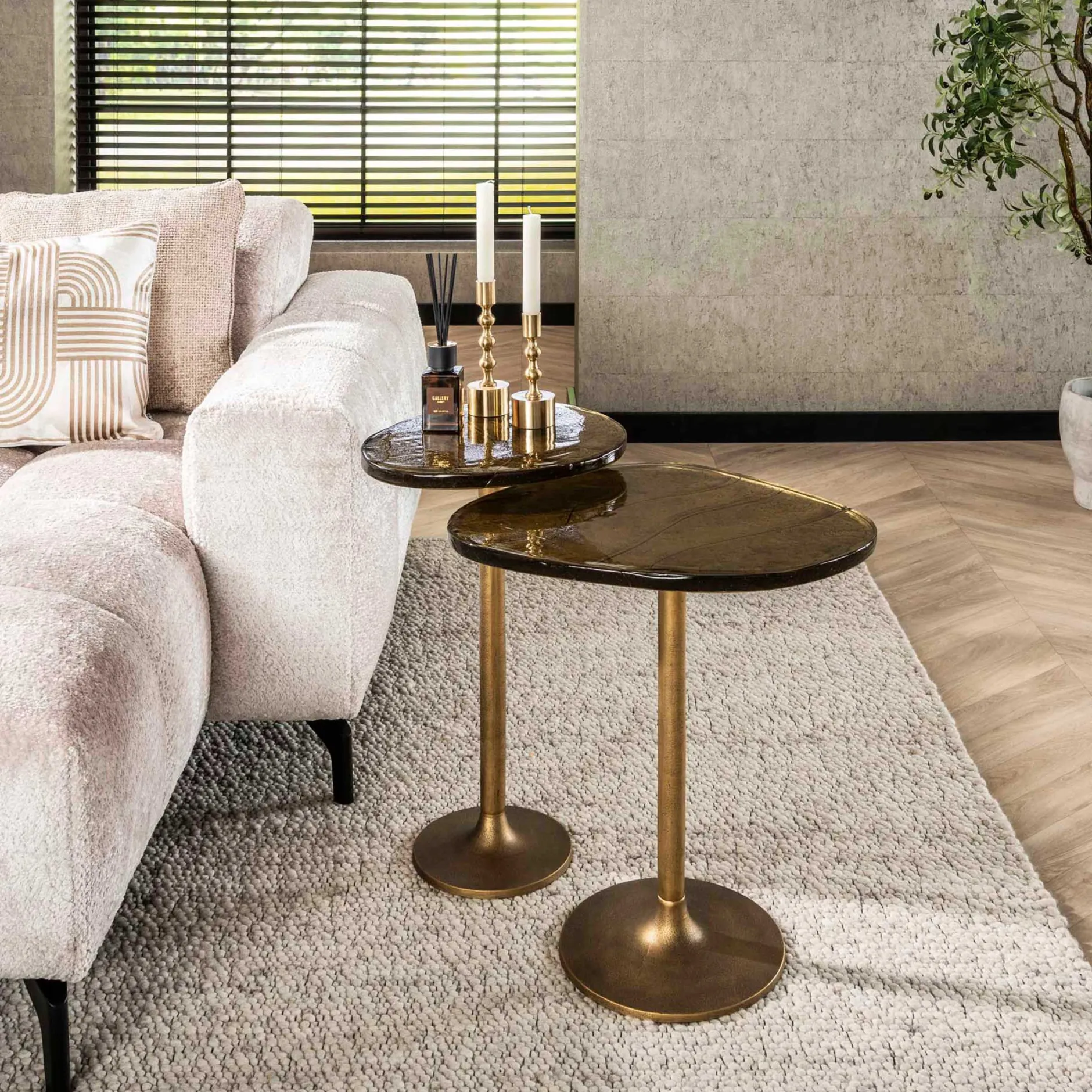 Eclipse L Beistelltisch Antique Gold Finish