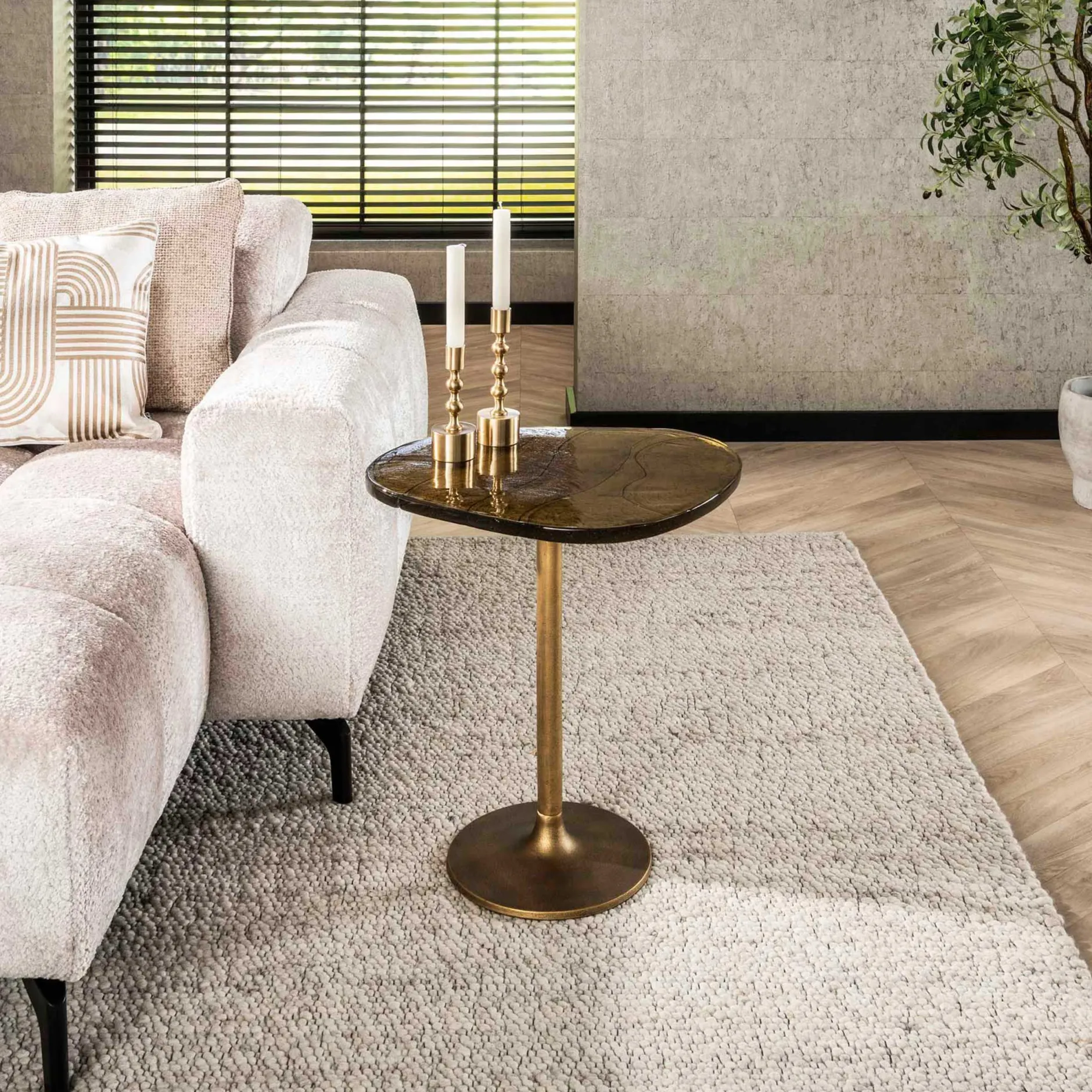 Eclipse M Beistelltisch in Antik Gold