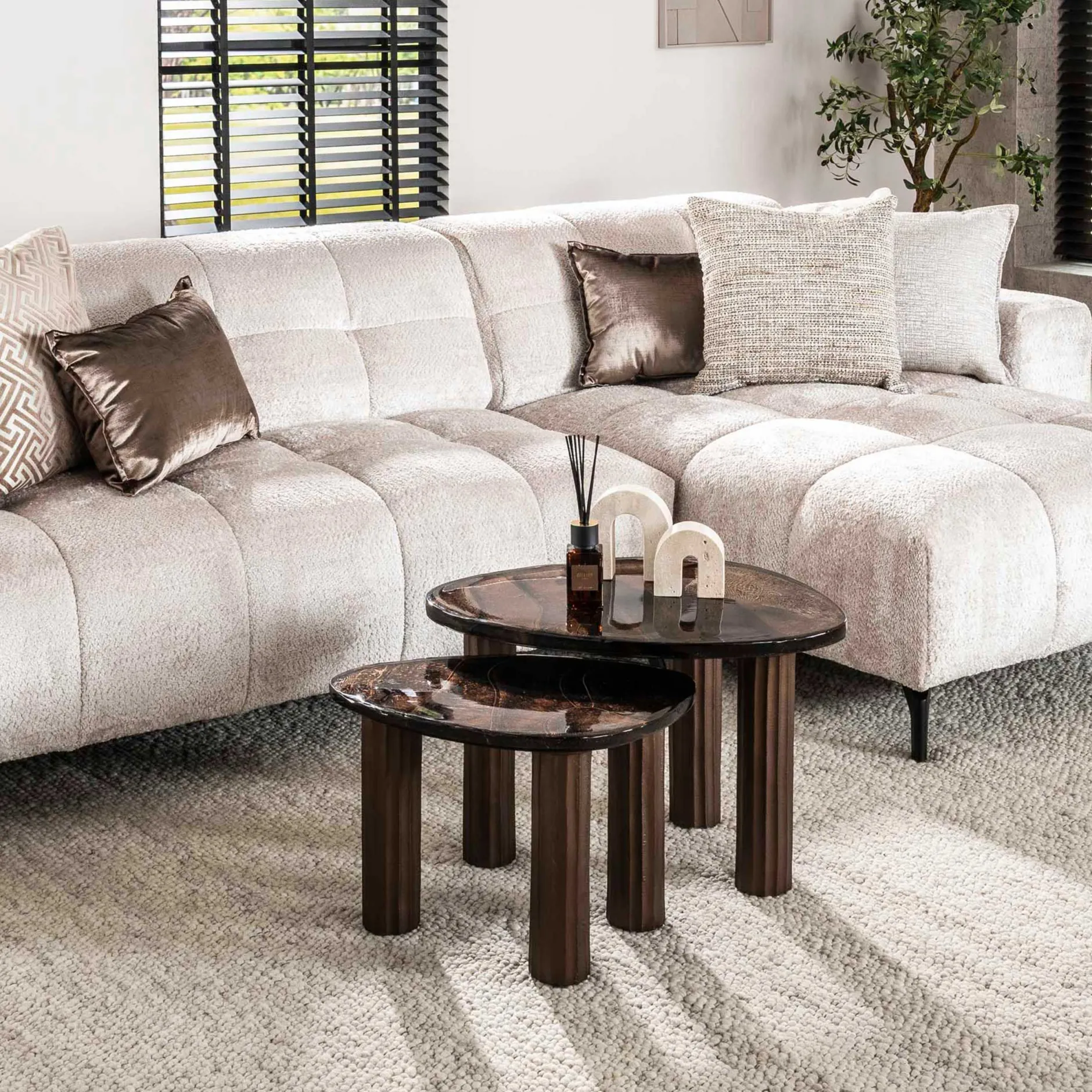 eleganter Eclipse S Couchtisch in Antik-Kupfer
