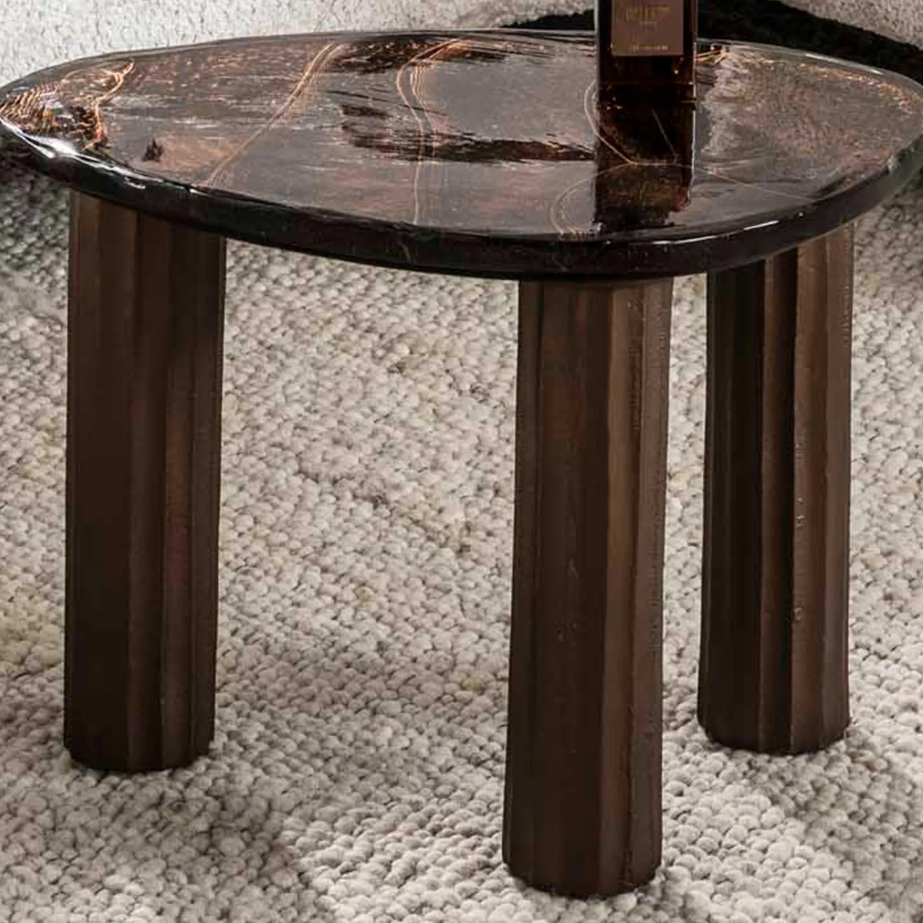 eleganter Eclipse S Couchtisch in Antik-Kupfer