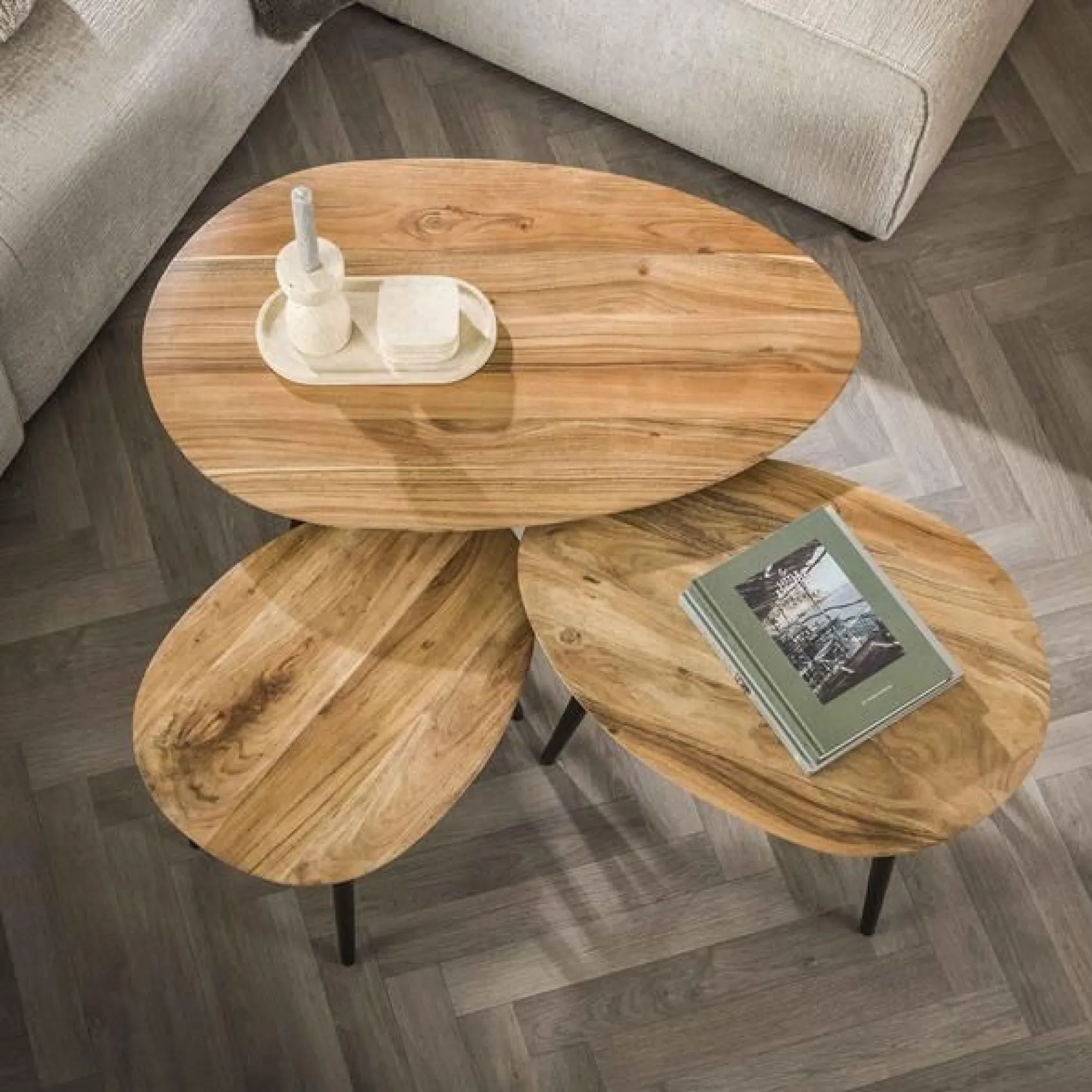 3er-Set Couchtische Auranne Akazie massiv