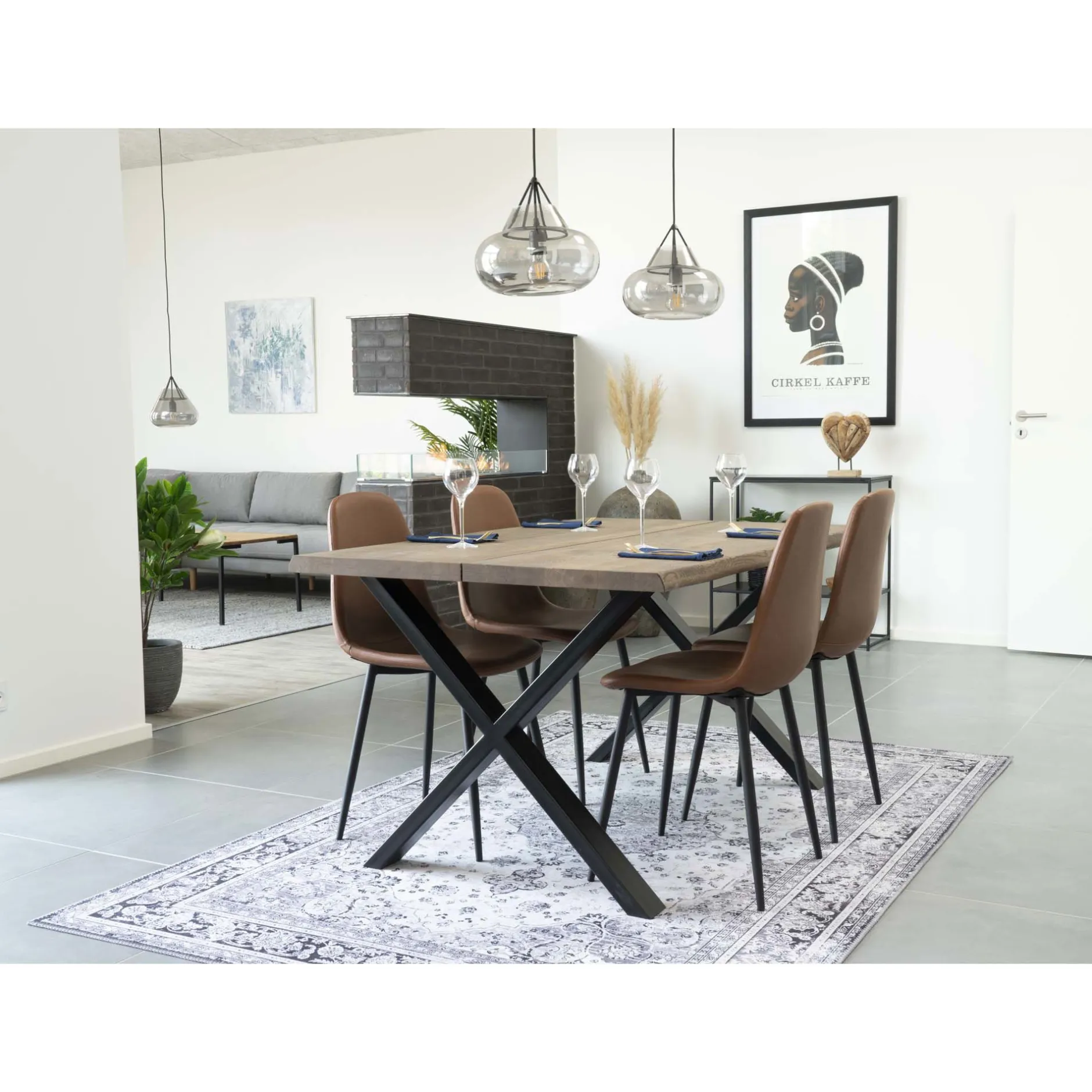 Esstisch aus Eiche Natur mit gewellter Kante - 95x140 cm