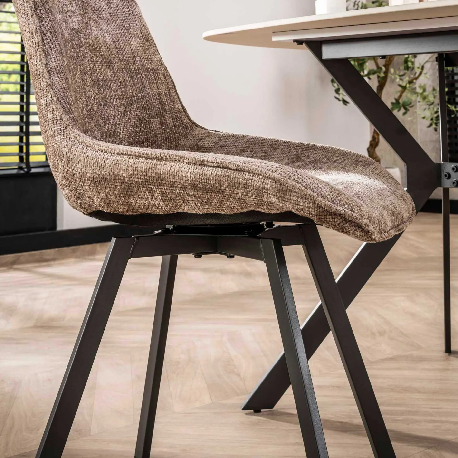 Esszimmer-Drehstuhl Nuria - champagnerfarbener Chenille-Stoff