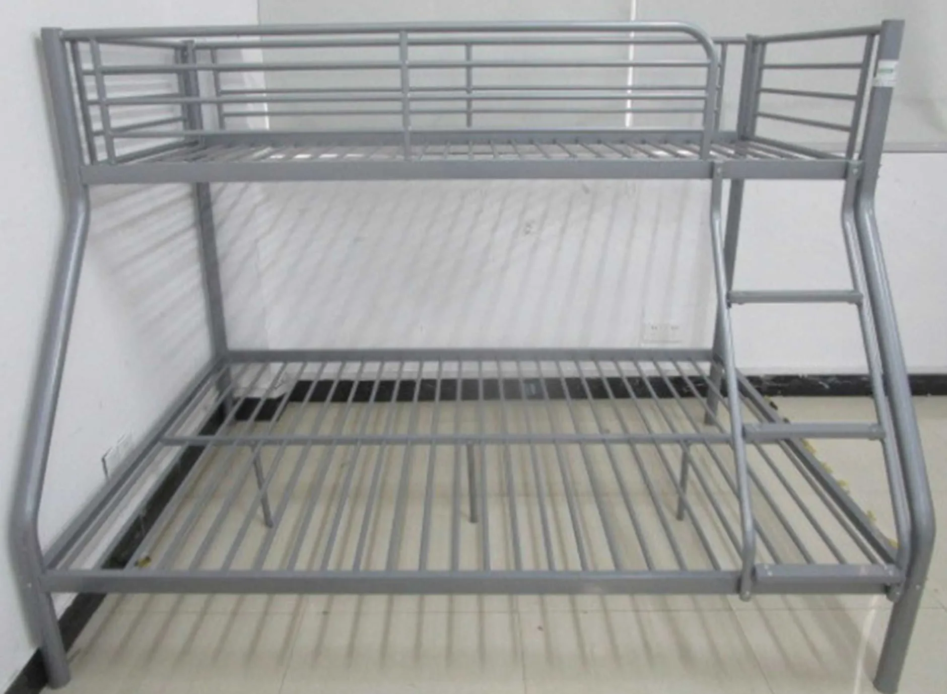 Etagenbett Nobi 3-Sitzer Metall - grau