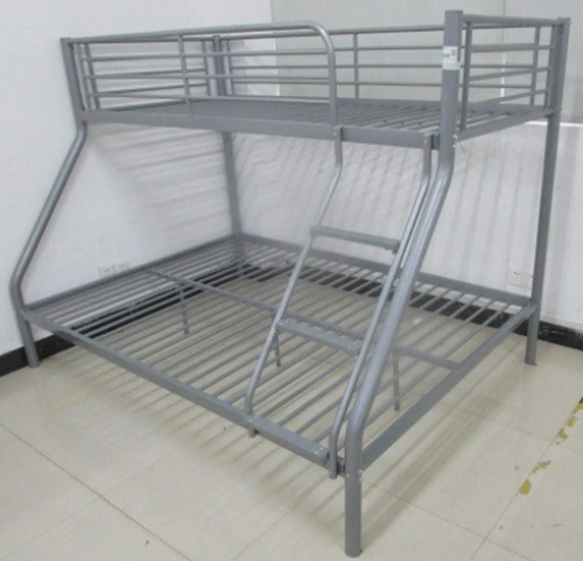 Etagenbett Nobi 3-Sitzer Metall - grau