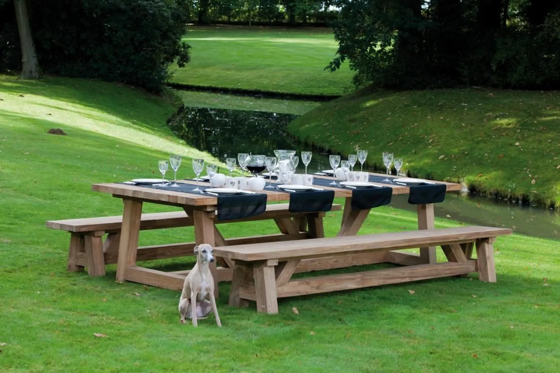 Gartentisch Broome Gescova - Massives Teakholz - 300x120x78 cm - Braun