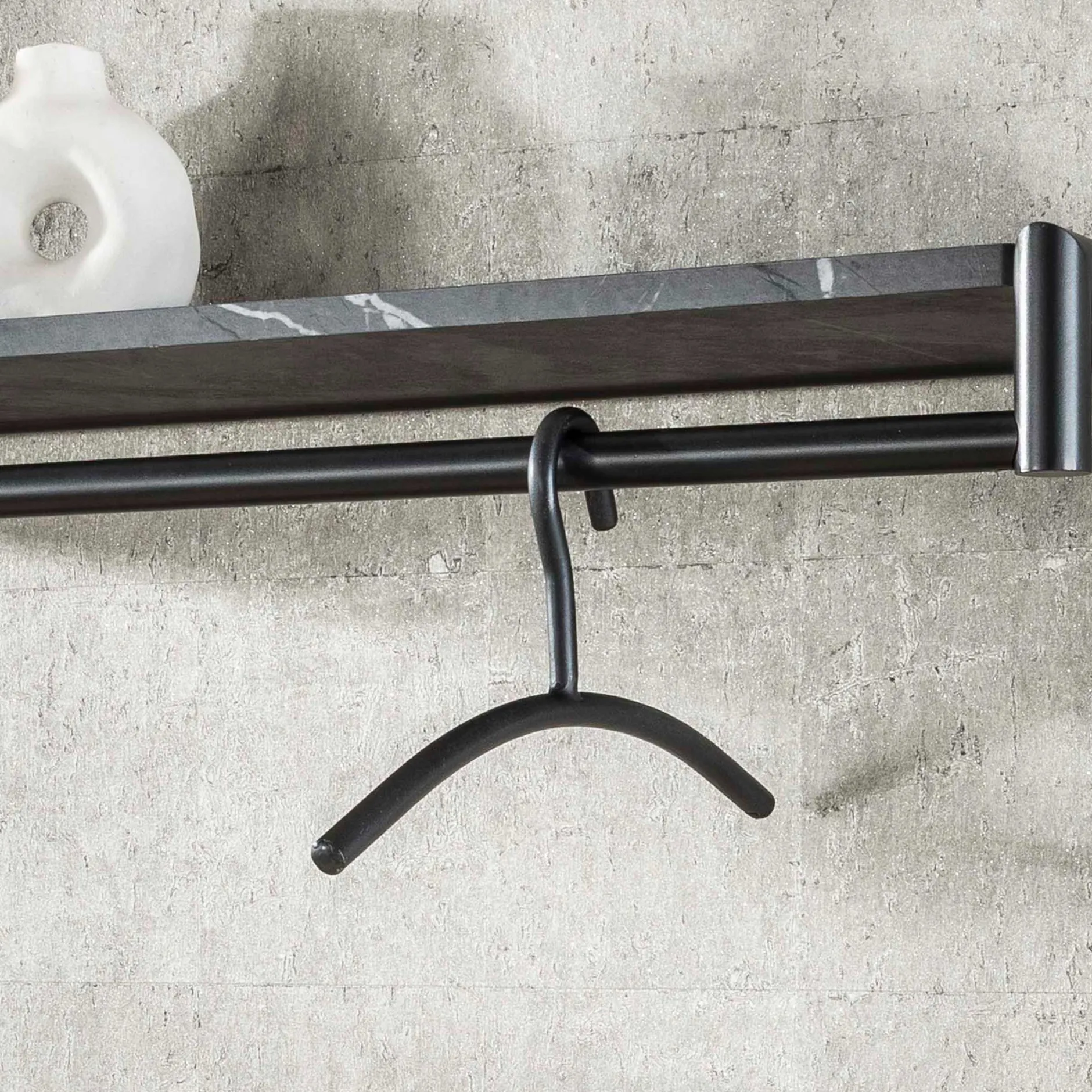 Gunmetal Rundrohr Kleiderbügel