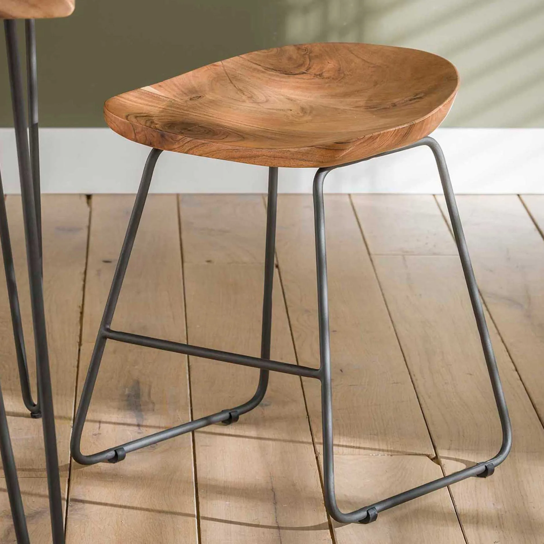 Hocker Elena - Akazie
