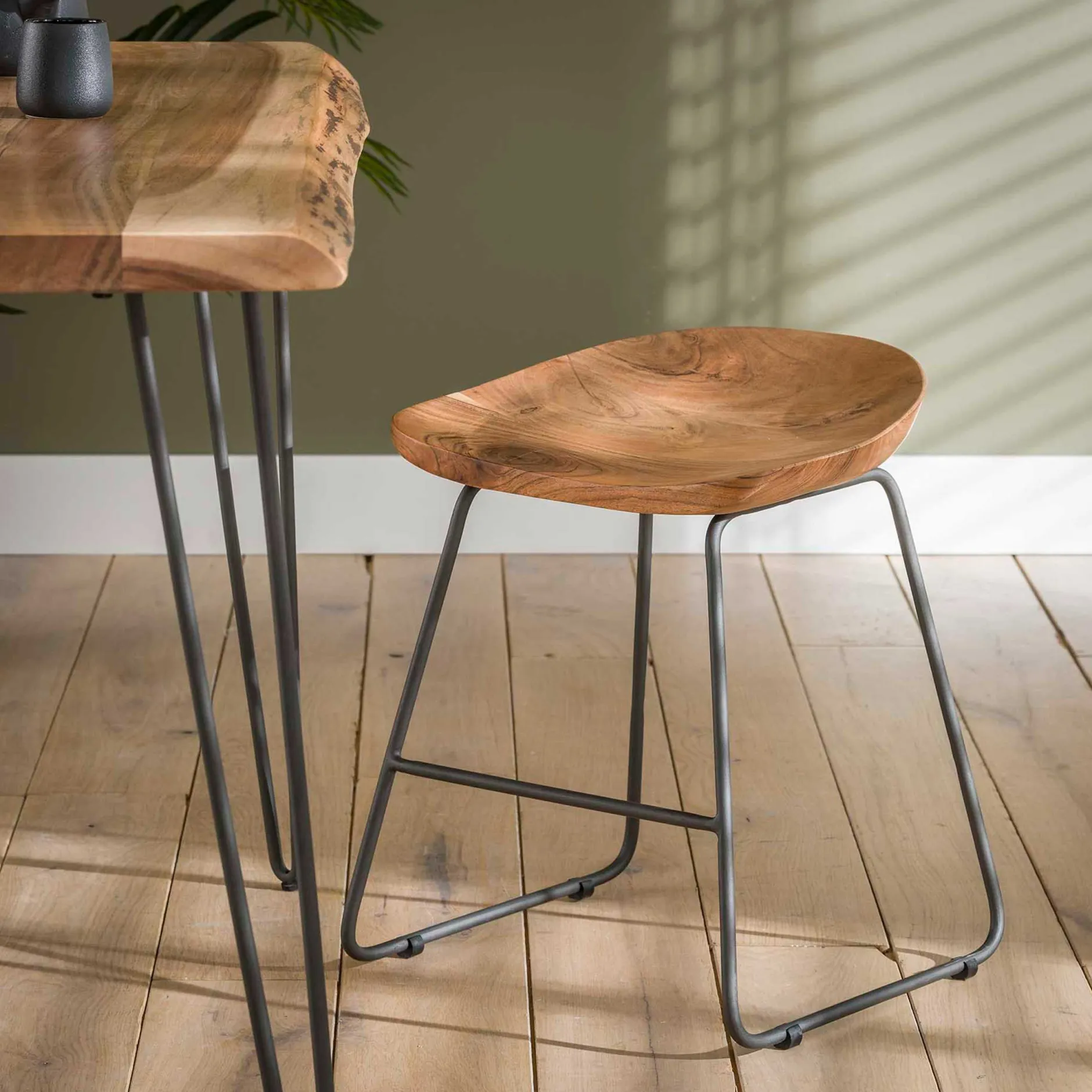 Hocker Elena - Akazie