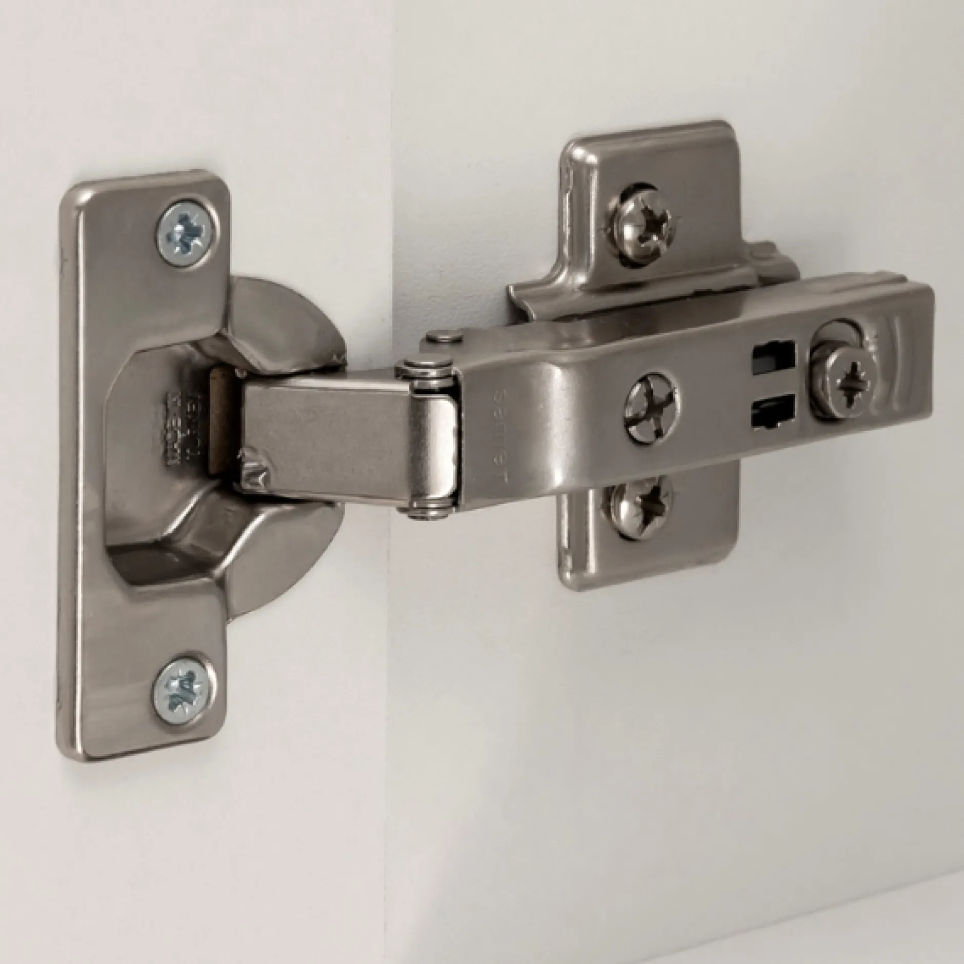 Küchenzeile Ragnar 370cm mit Platz für Backofen, Mikrowelle, Geschirrspüler und Kühlschrank - hochglänzend weiß