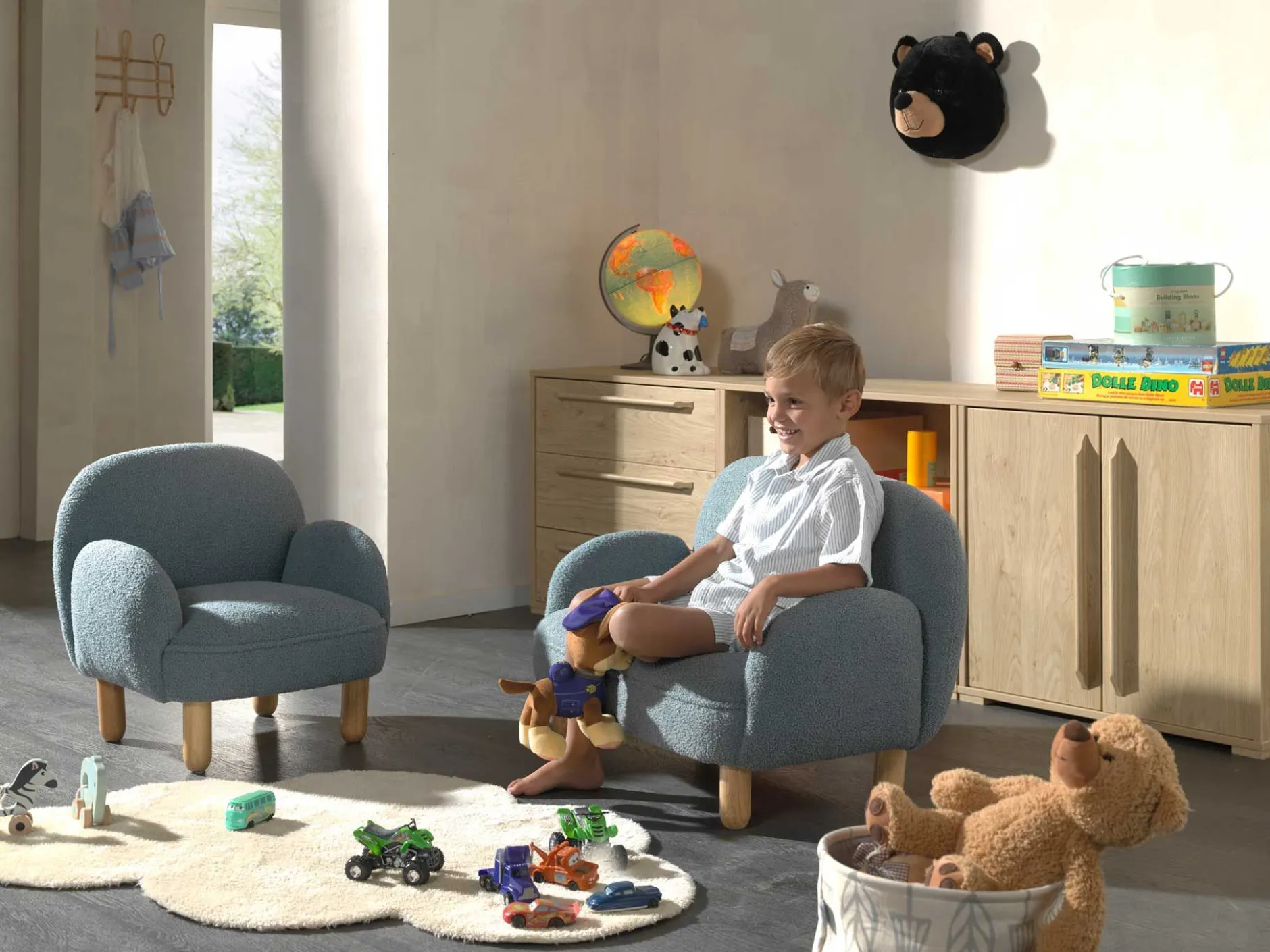 Kindersessel Rocky - 56x54x49cm - blauer Bouclé-Stoff