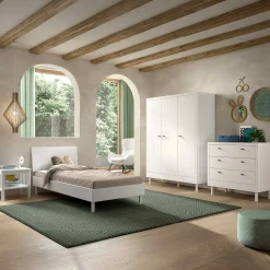 Kinderzimmer Forrest: Nachttisch, Bett 90x200, Kleiderschrank, Kommode - Weißbuche