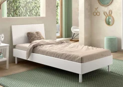 Kinderzimmer Forrest: Nachttisch, Bett 90x200, Kleiderschrank, Schreibtisch - Weißbuche