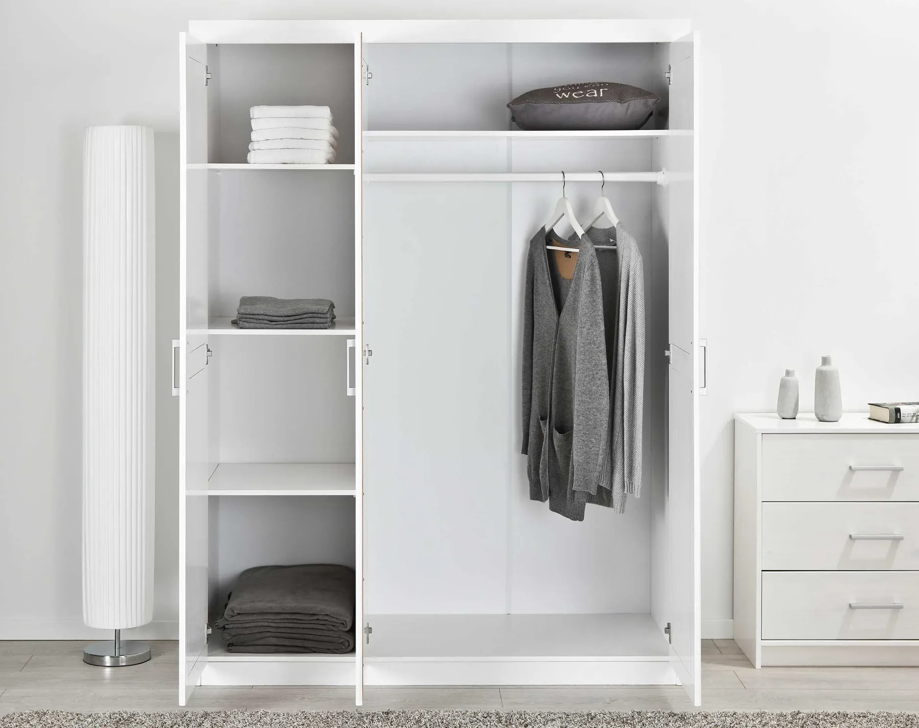 Kleiderschrank Leon mit 3 Türen - weiß