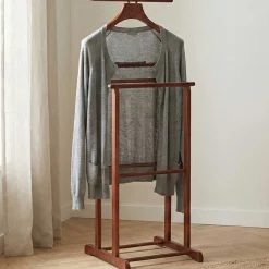 Kleiderständer mit Hosenbügel | Kirschholzdesign