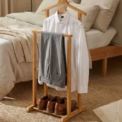 Kleiderständer mit Hosenbügel | Bambusdesign