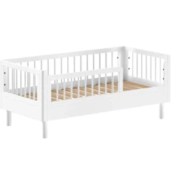 Kleinkindzimmer Forrest: Kleinkindbett 70x140cm, Wickeltisch, Kleiderschrank - Weißbuche