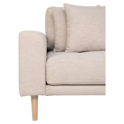 Lido Lounge Sofa - WAAR | Sand, 4 Kissen, Holzbeine