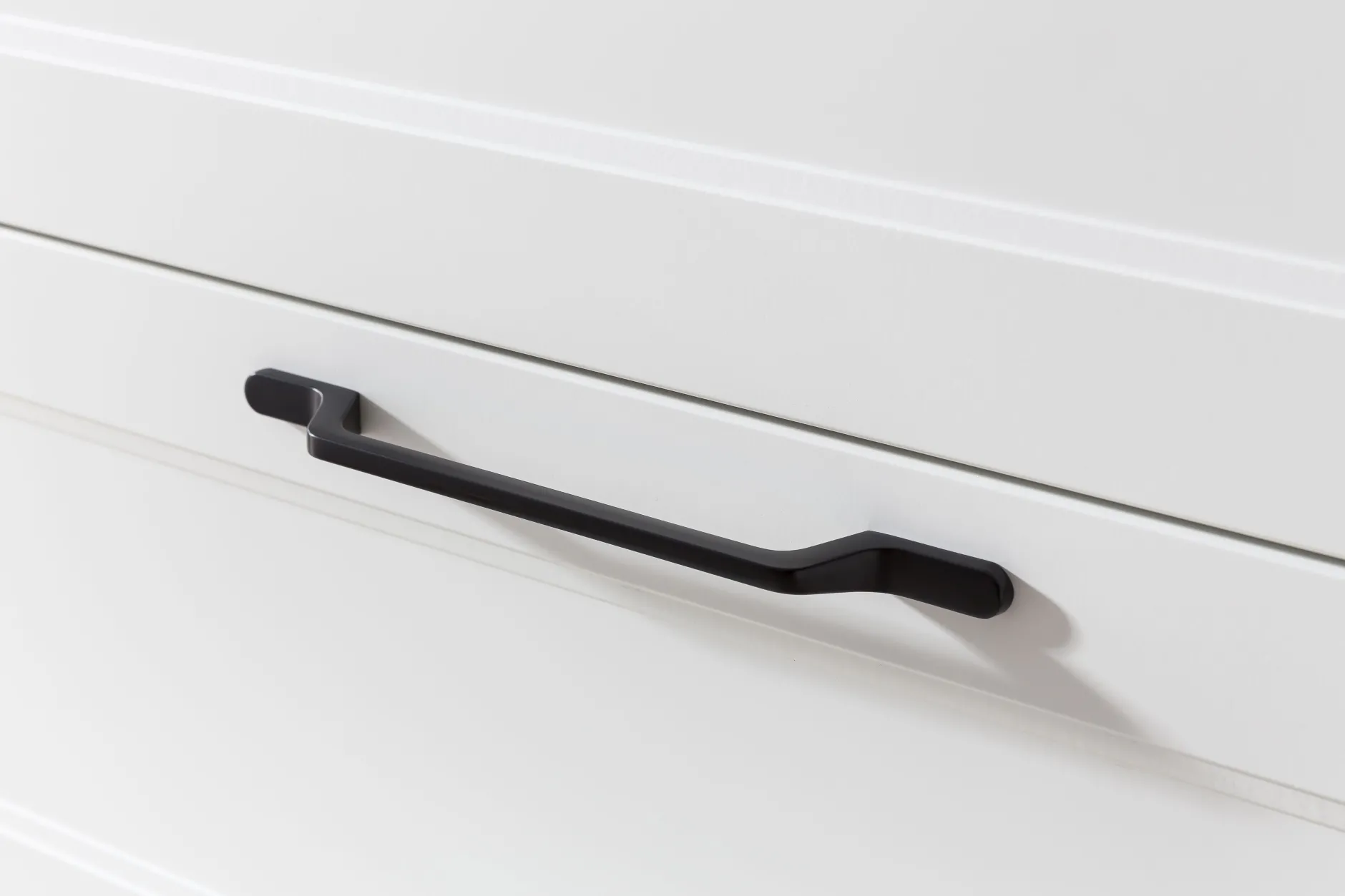 Mittelgroßer Lagerschrank Meran | 40 x 35 x 130 cm | Weiß