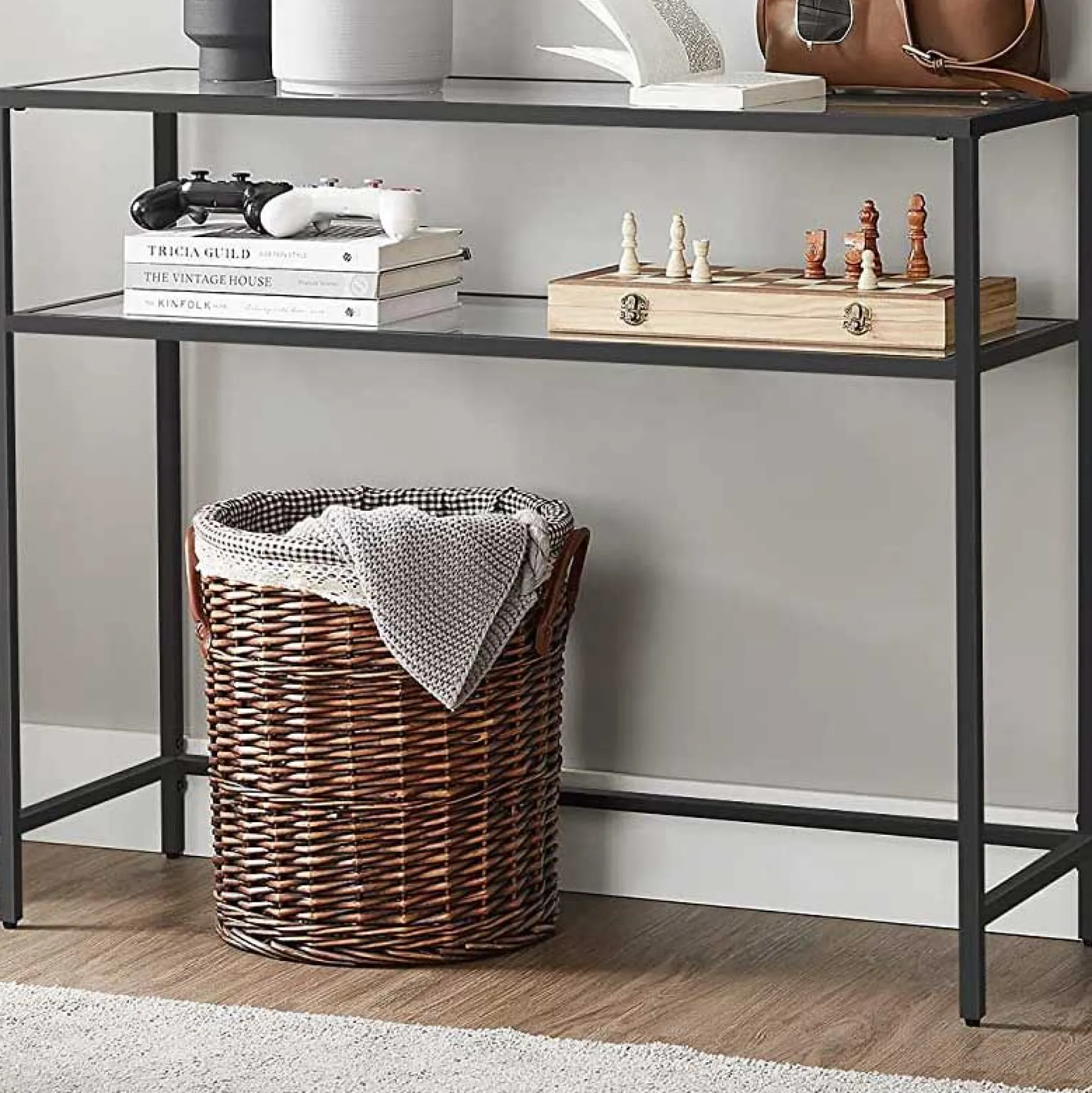 Moderner Konsolentisch mit Stahlgestell und Ablagen aus gehärtetem Glas, für Wohnzimmer/Flur