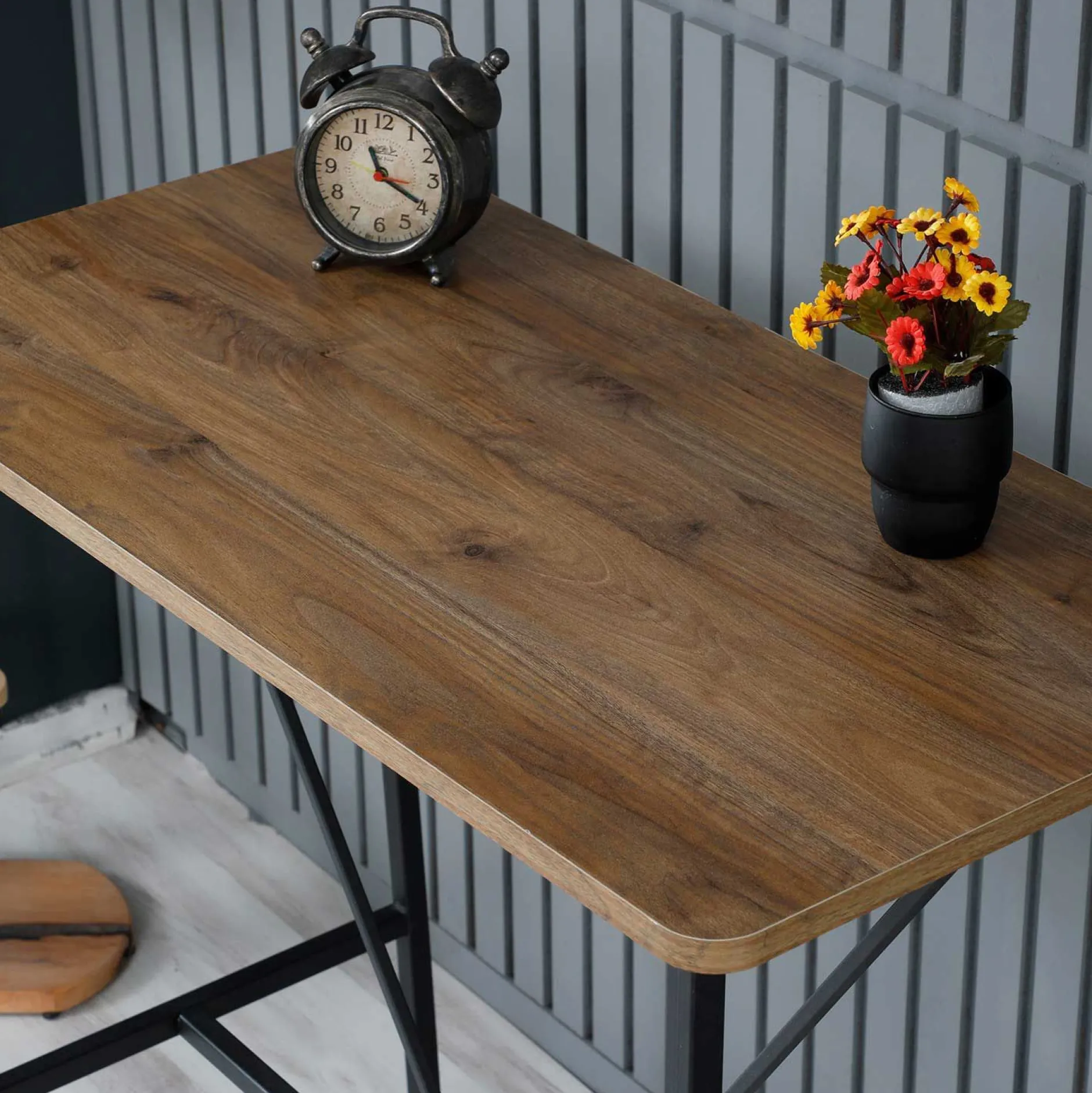 Nordic Stehtisch | Metallgestell | Walnuss, Schwarz
