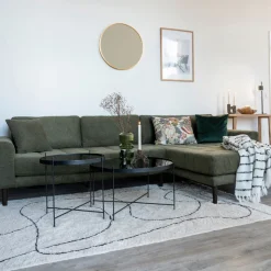 Olivgrünes Lido Lounge Sofa rechts mit Kissen