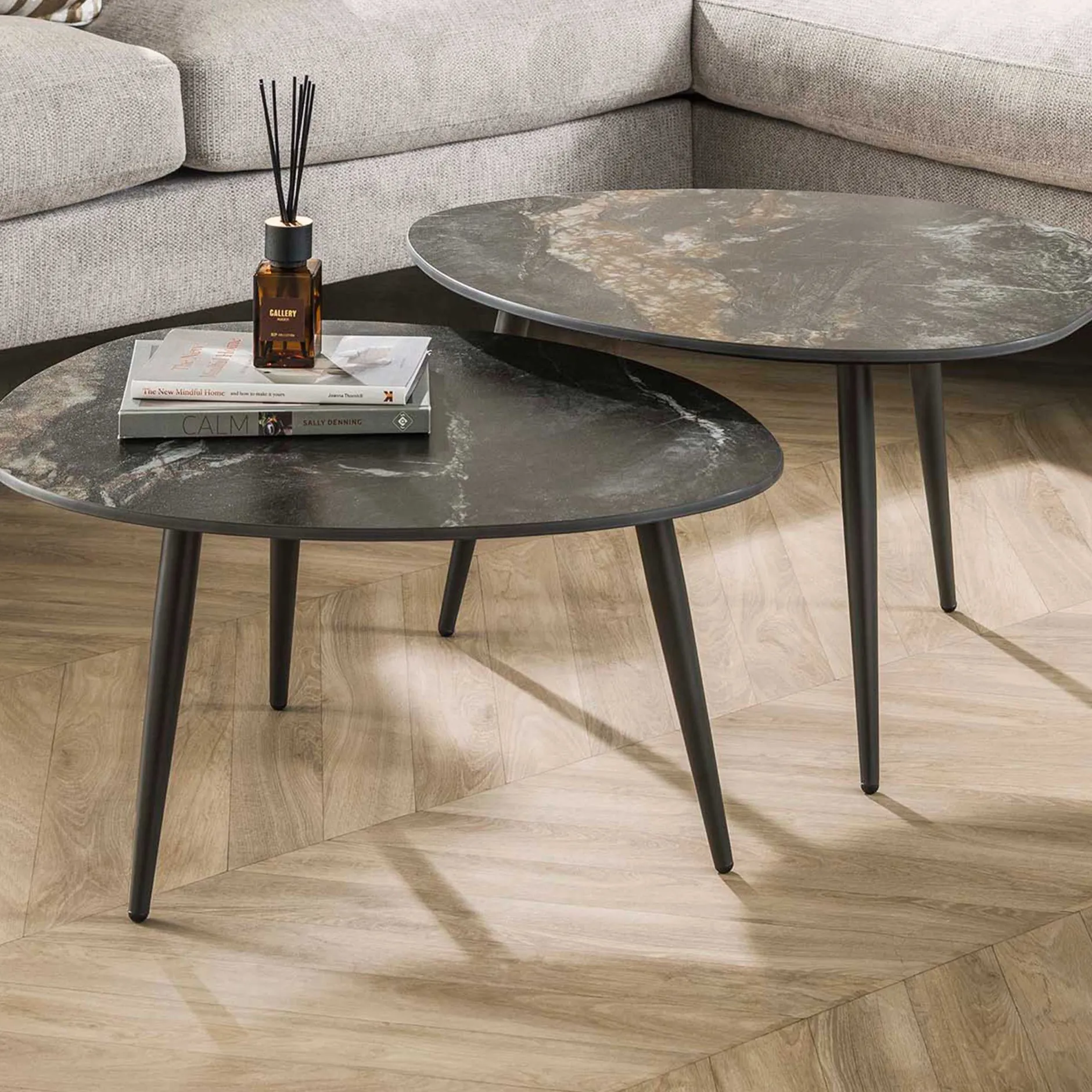 Organic Fossil Keramik Couchtisch-Set - Schwarz
