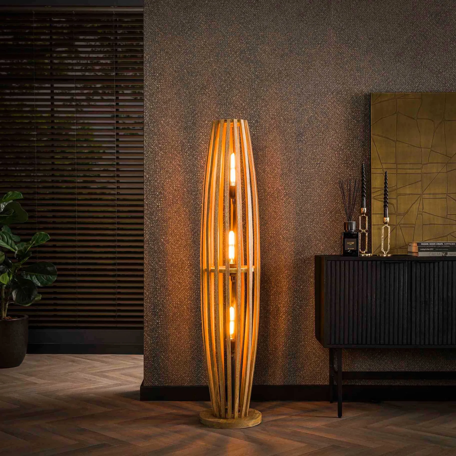 Orwell Stehleuchte 145 cm-mango