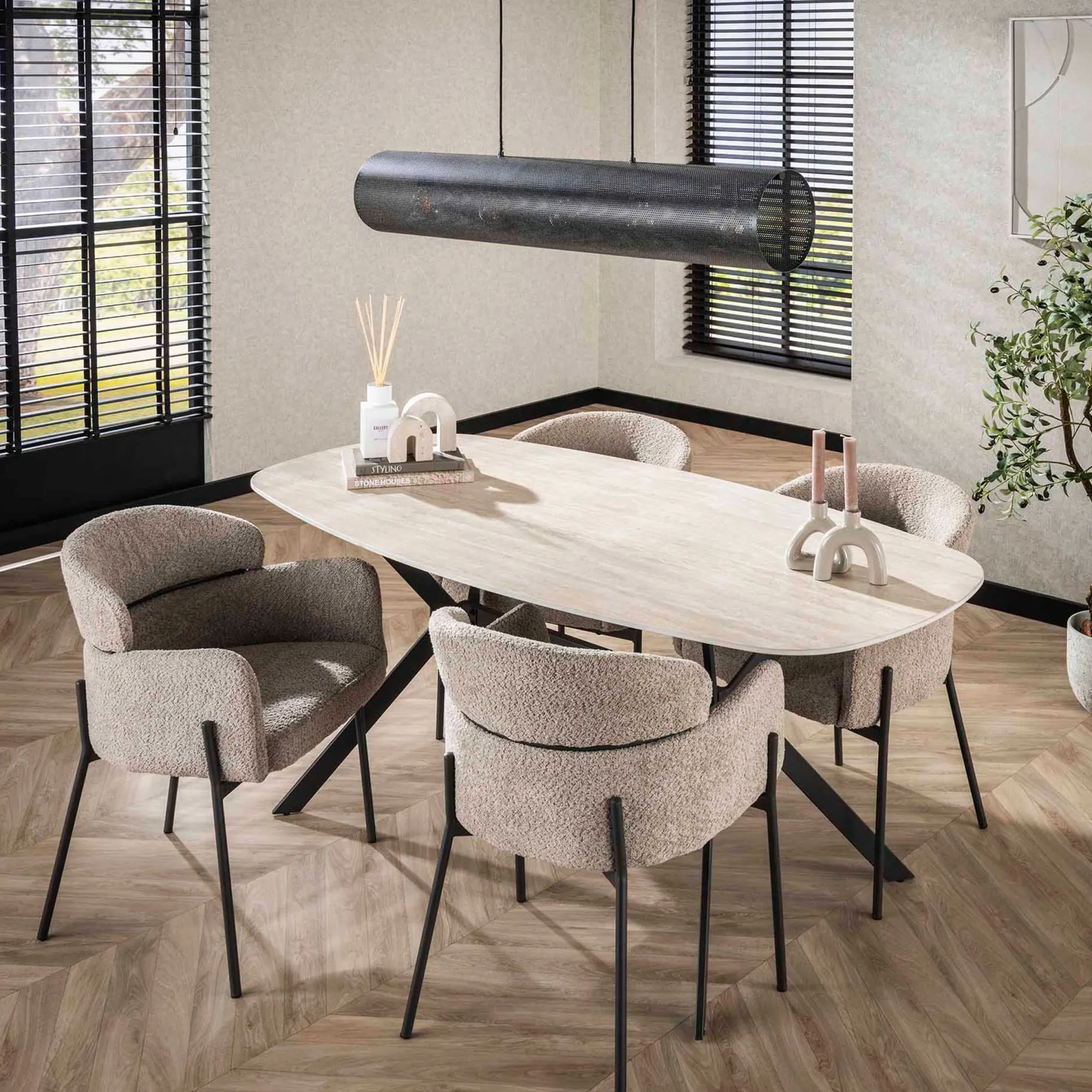 Romano Ovaler Esstisch aus Keramik 180cm - Dänisches Design