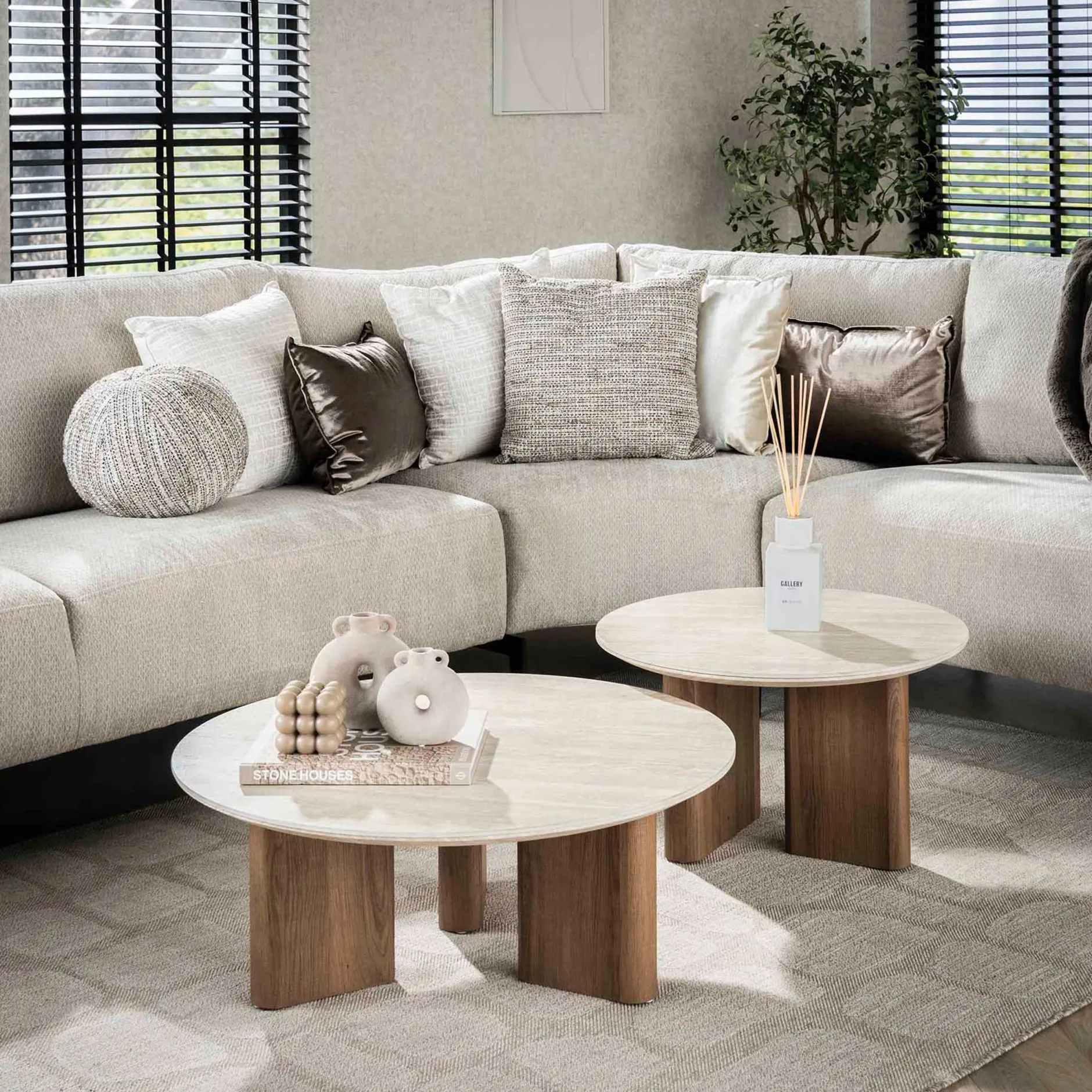 Romano Runder Keramischer Travertin Couchtisch Set/2