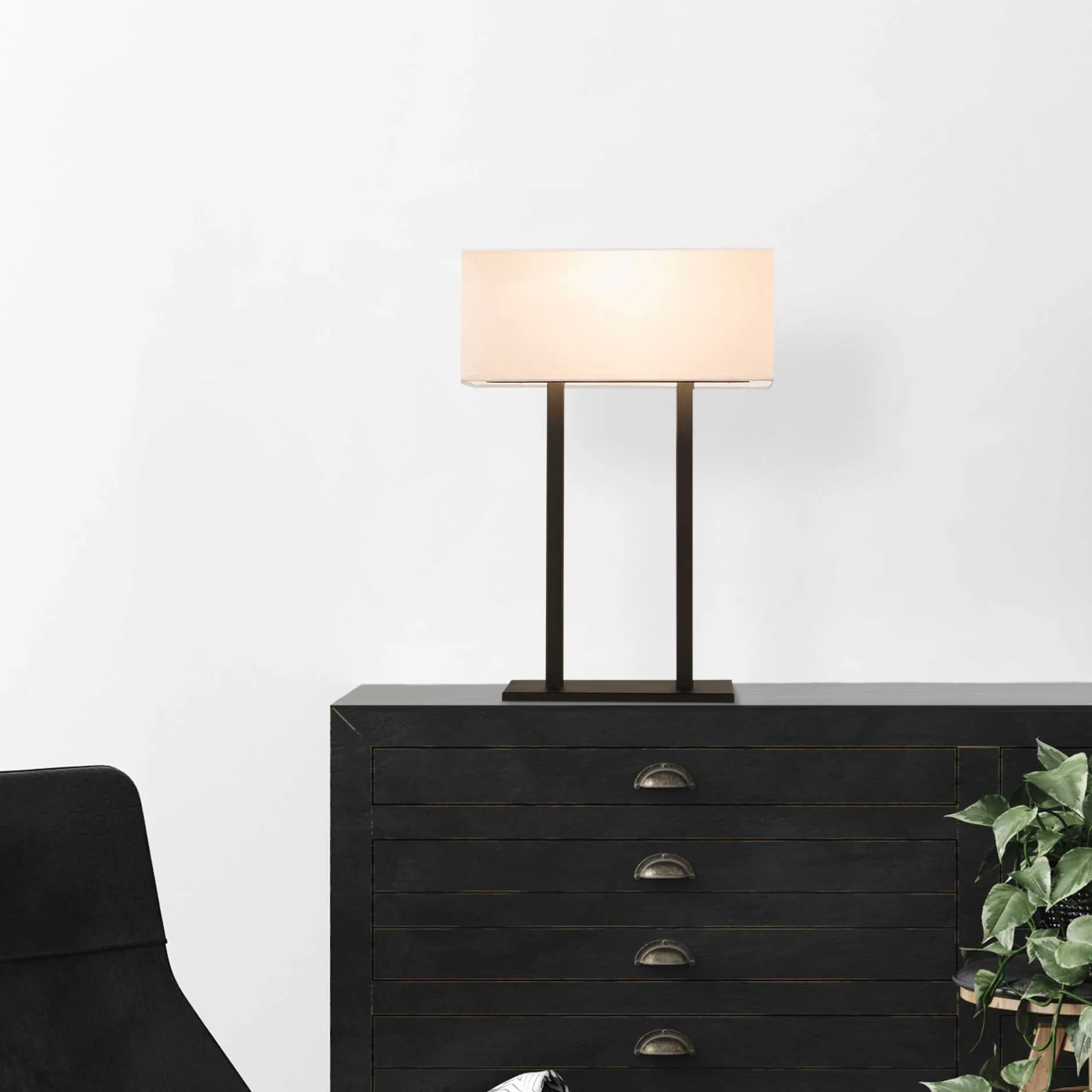Salihini Tischlampe | IRON BODY | Weiß, Schwarz