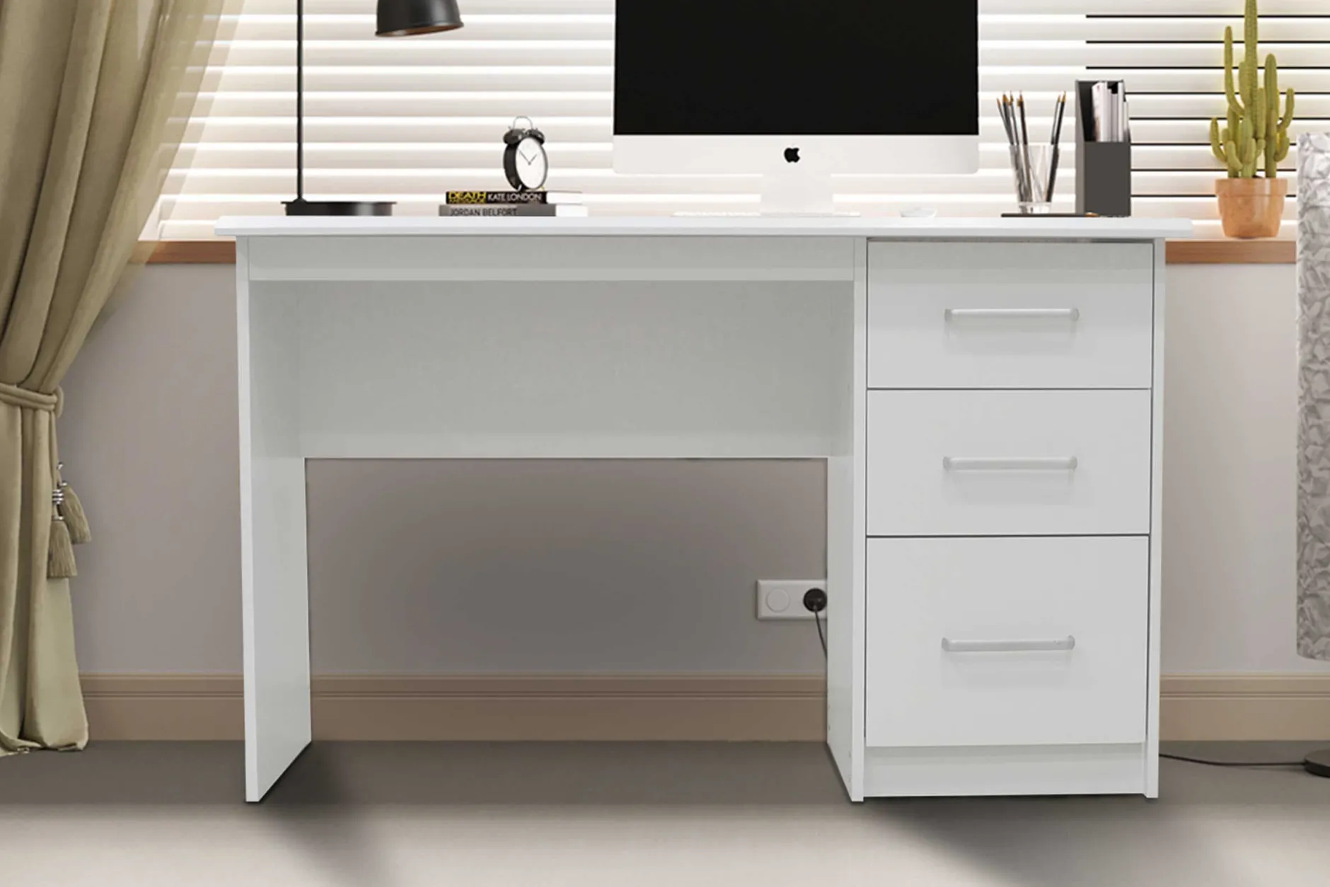 Schreibtisch Mateo 121x60x75cm mit drei Schubladen - weiß
